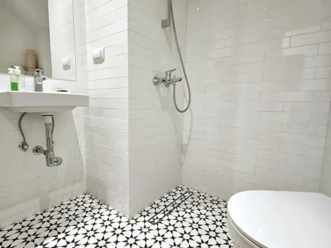 Izdavanje, četvorosoban stan, 143m², Kalenić Pijaca, Vračar Sve Podlokacije - image 18