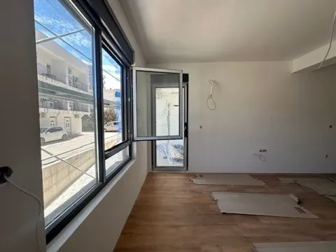 Prodaja, jednosoban stan, 47m², Šušanj, Bar - image 8
