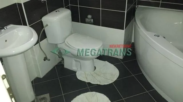 Izdavanje, trosoban stan, 87m², Grbavica, Novi Sad Sve Podlokacije