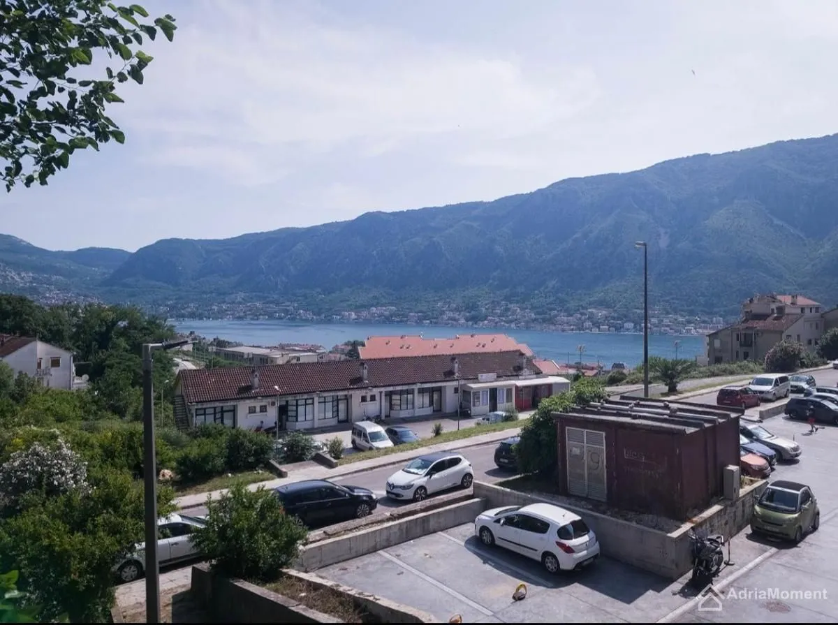 Prodaja, garsonjera, 46m², Dobrota, Kotor