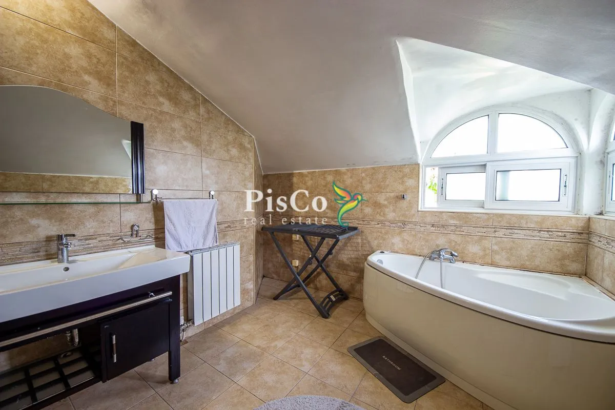Rent, house, 210m², Donja Gorica, Podgorica