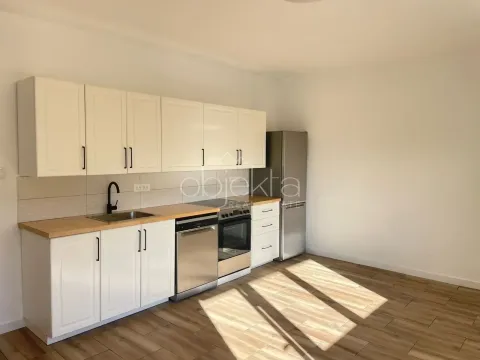 Prodaja, kuća, 118m², Tivat, Crna Gora - image 3