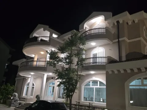 Prodaja, ugostiteljski objekat, 1000m², Stari Aerodrom, Podgorica - image 6