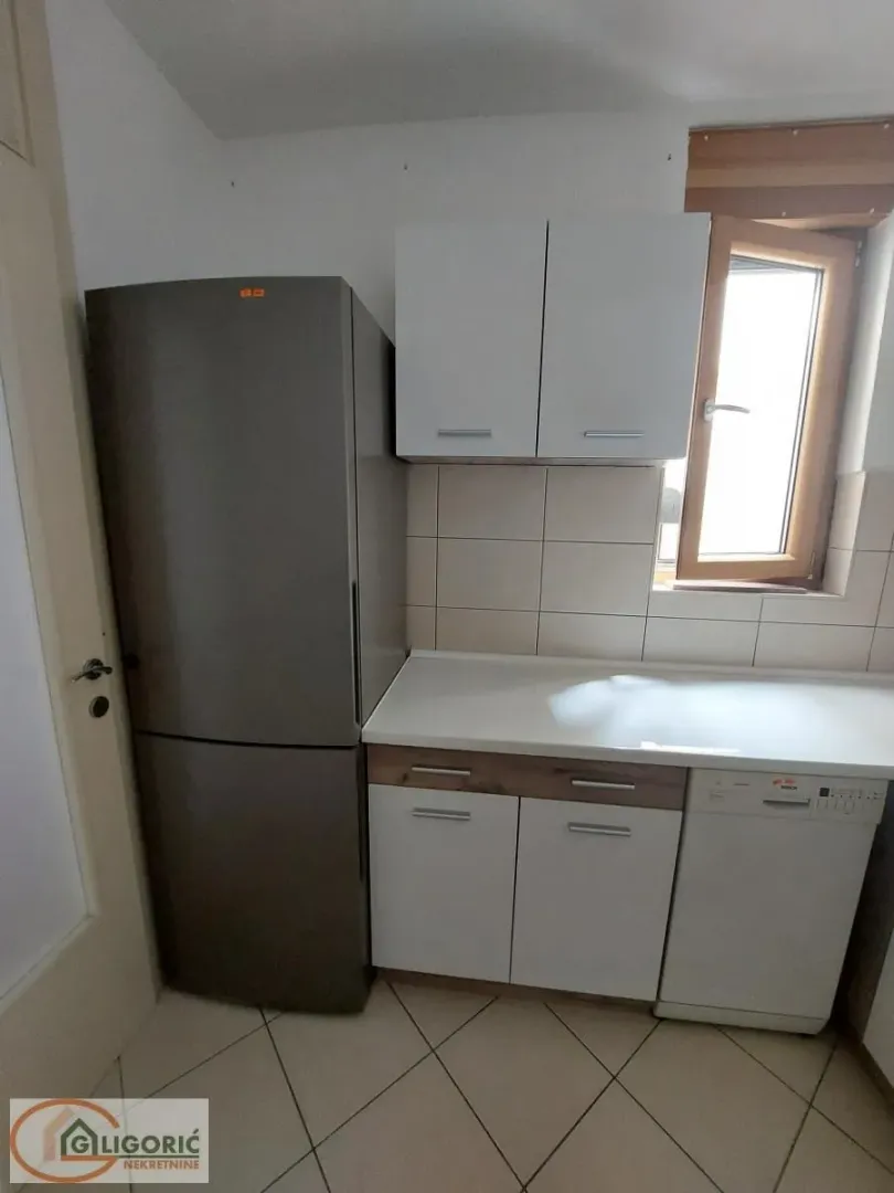 Rent, four bedroom apartment, 95m², Lion, Zvezdara Sve Podlokacije