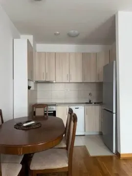 Izdavanje, jednosoban stan, 45m², City Kvart, Podgorica - image 1