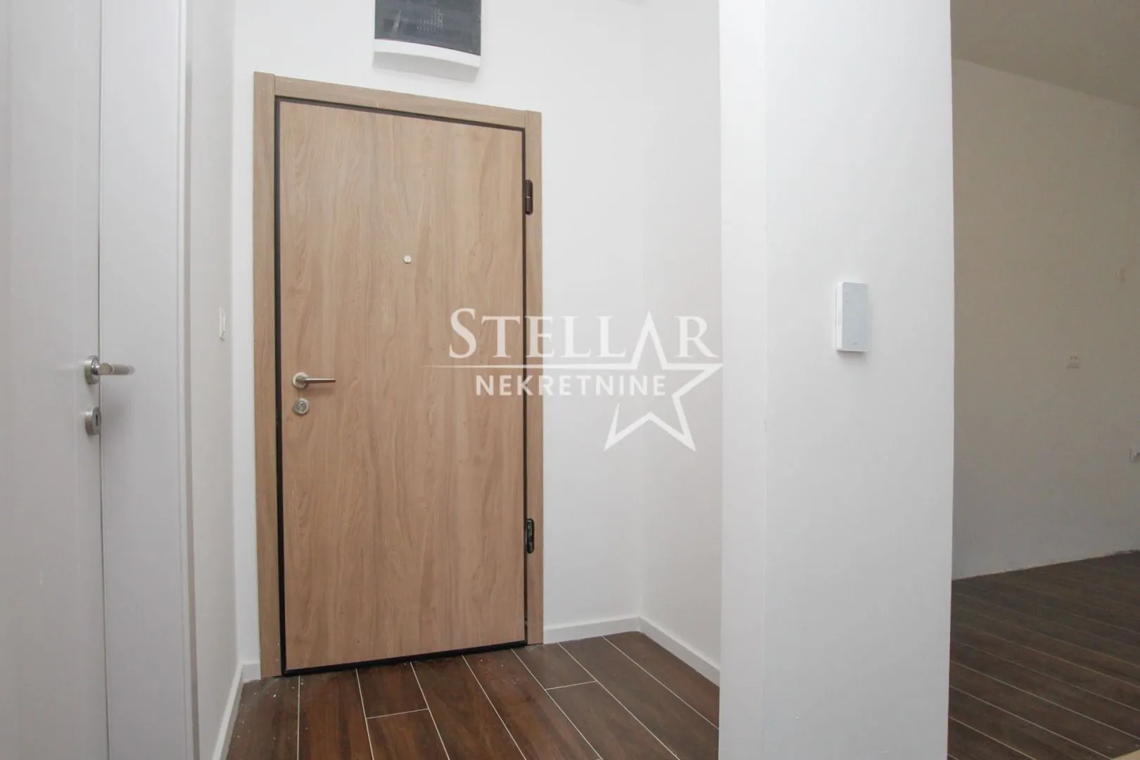 Prodaja, jednosoban stan, 39m², Tološi, Podgorica