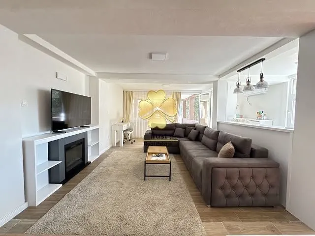 Izdavanje, kuća, 120m², Stari Aerodrom, Podgorica