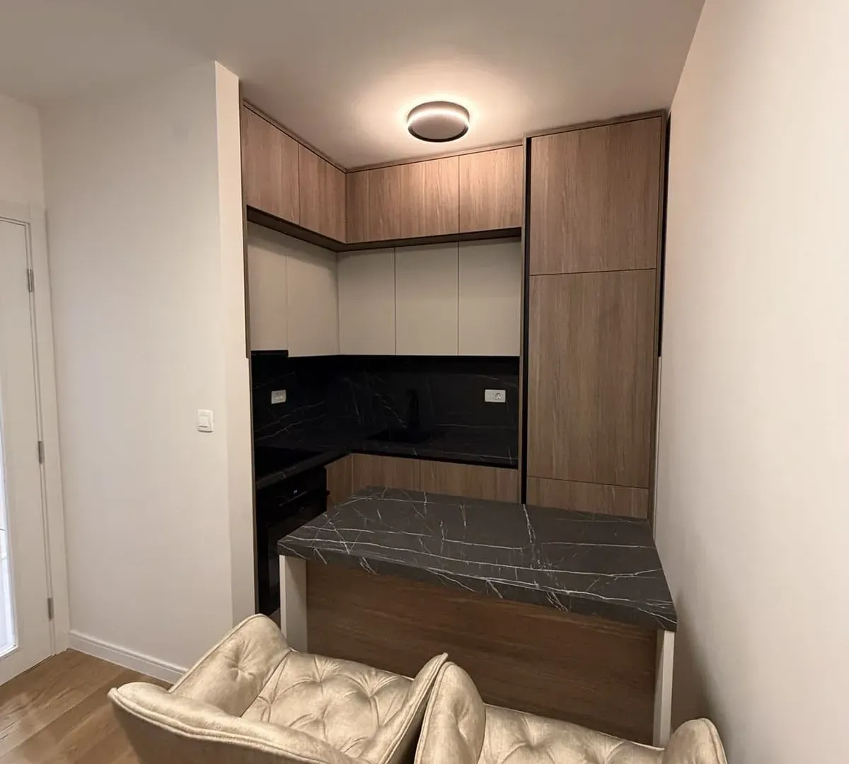 Izdavanje, jednosoban stan, 47m², Central Point, Podgorica