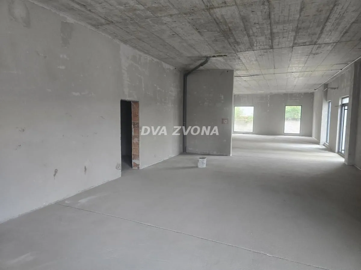 Rent, office space, 224m², Stari Banovci, Stara Pazova