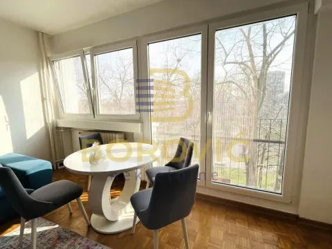 Rent, two bedroom apartment, 67m², Savski Venac, Beograd - image 3