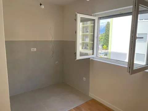 Rent, one bedroom apartment, 40m², Zabjelo, Podgorica - image 7