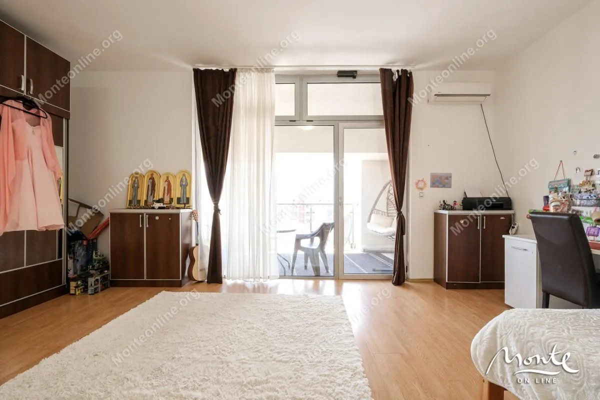 Sale, four bedroom apartment, 150m², Rozino, Budva