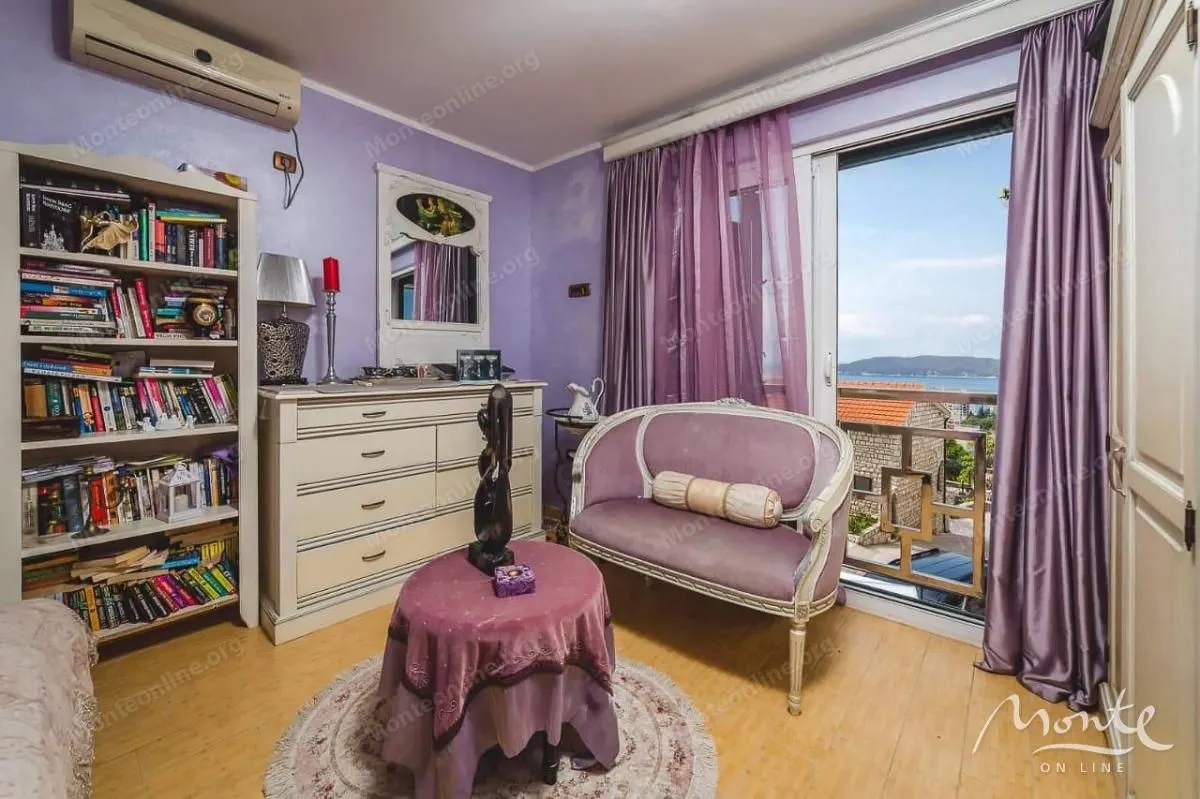 Sale, house, 200m², Bečići, Budva