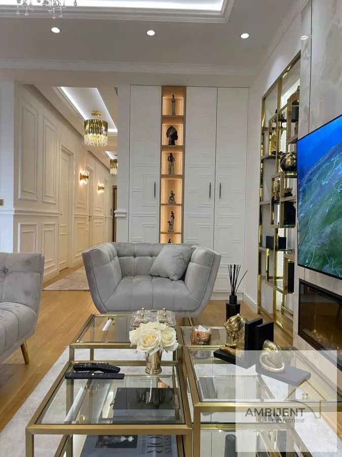 Sale, four bedroom apartment, 175m², Savski Venac, Beograd