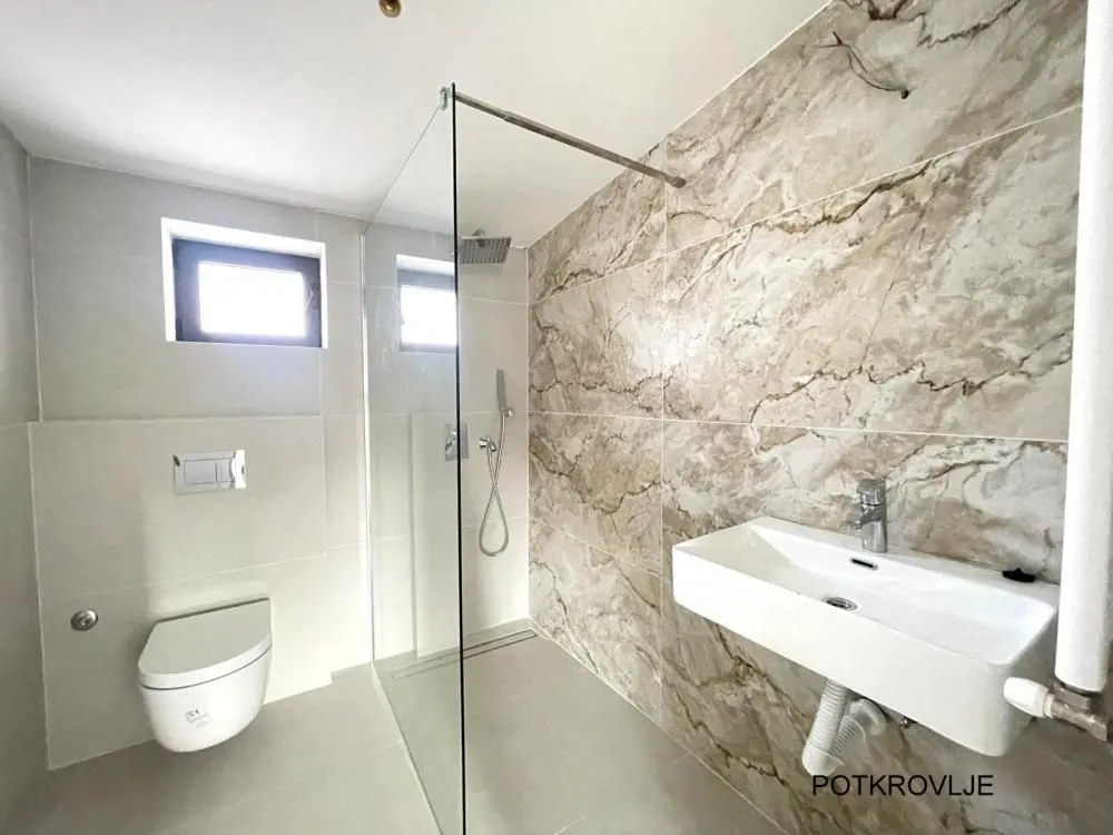 Sale, house, 233m², Čukarica, Beograd