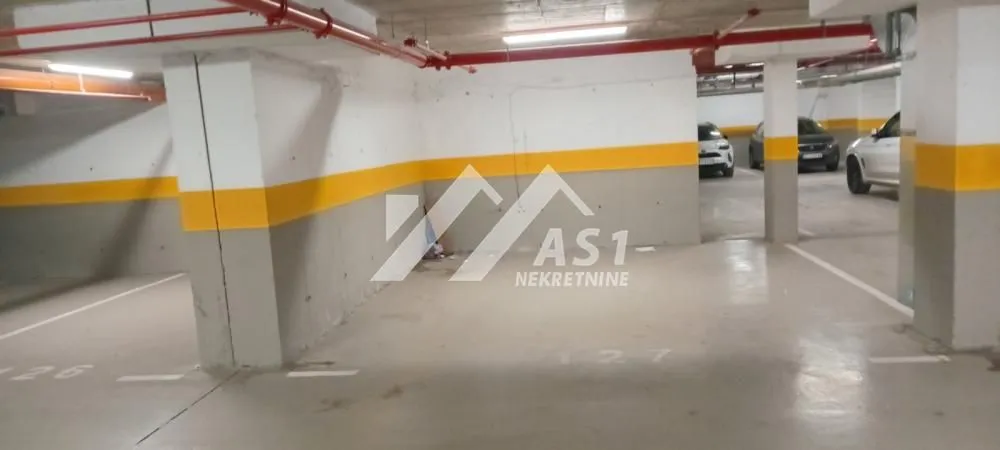 Izdavanje, parking/garaža, 20m², Avijatičarsko naselje, Novi Sad Sve Podlokacije