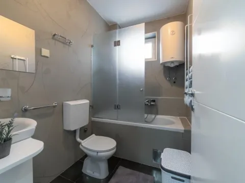 Prodaja, dvosoban stan, 49m², Centar, Novi Sad - image 12