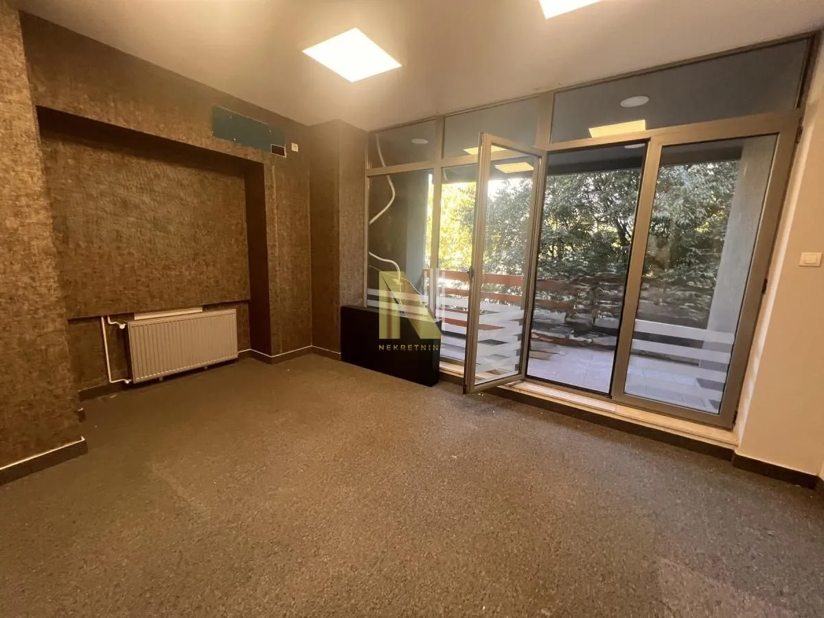 Rent, office space, 263m², Bulevar Oslobodjenja, Novi Sad Sve Podlokacije