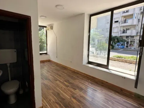 Sale, office space, 32m², Centar, Bar - image 7