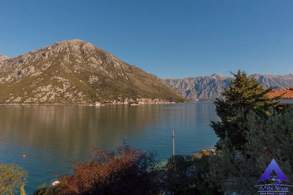 Prodaja, dvosoban stan, 84m², Kostanjica, Kotor