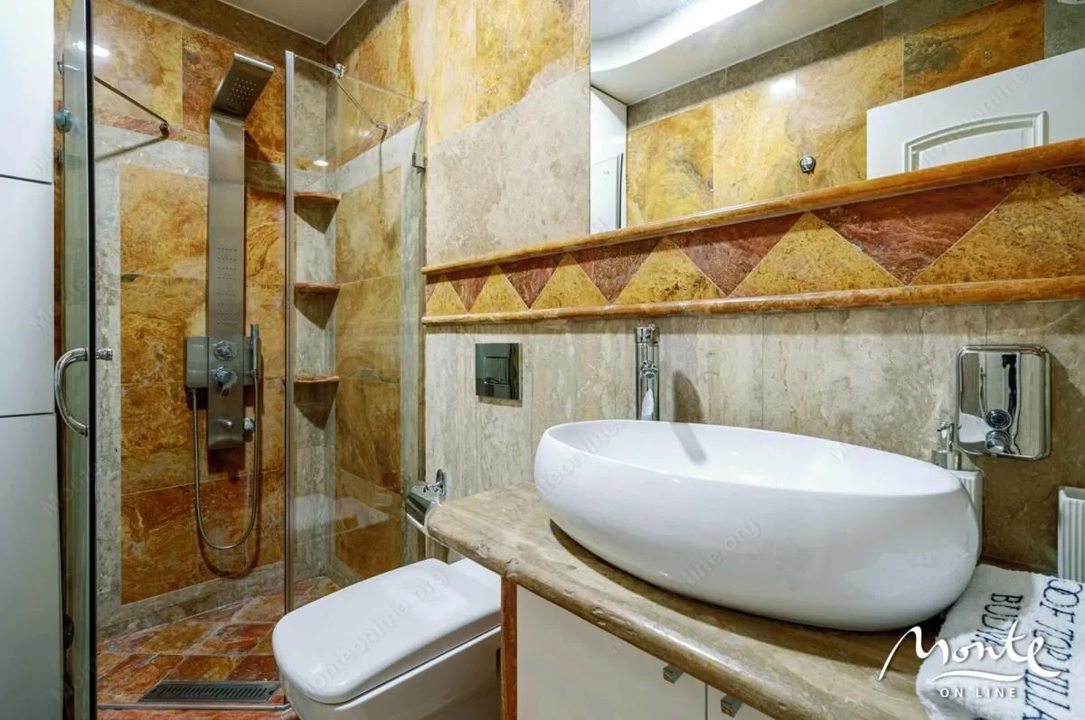 Sale, three bedroom apartment, 200m², Budva, Crna Gora