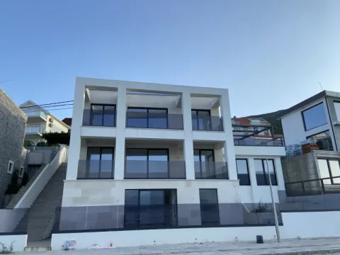 Prodaja, kuća, 225m², Krašići, Tivat - image 8