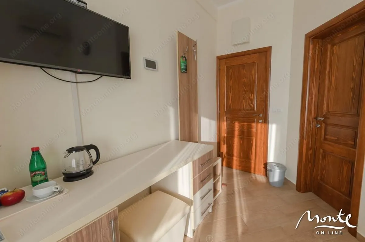 Sale, office space, 1100m², Kunje, Bar