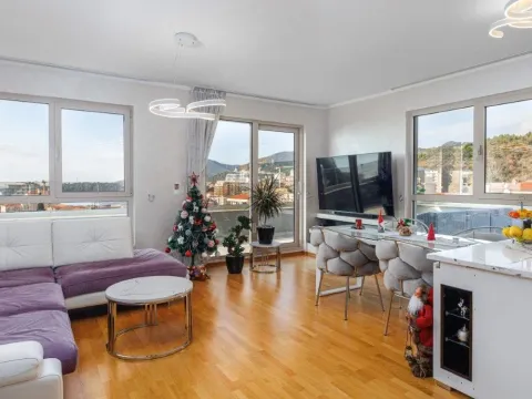Sale, three bedroom apartment, Bečići, Budva - image 1