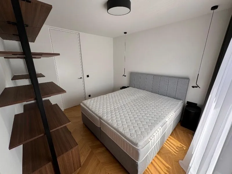Prodaja, trosoban stan, 107m², Klinički Centar, Beograd