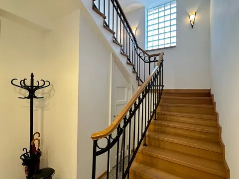 Prodaja, kuća, 250m², Altina, Beograd - image 6