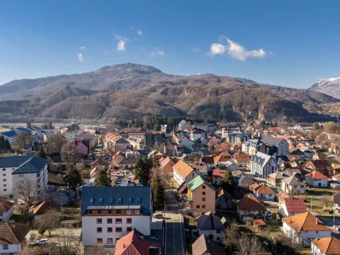 Sale, two bedroom apartment, 60m², Kolašin, Crna Gora - image 2