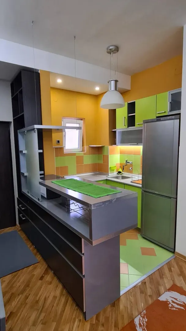 Izdavanje, jednosoban stan, 40m², Stari Grad, Beograd
