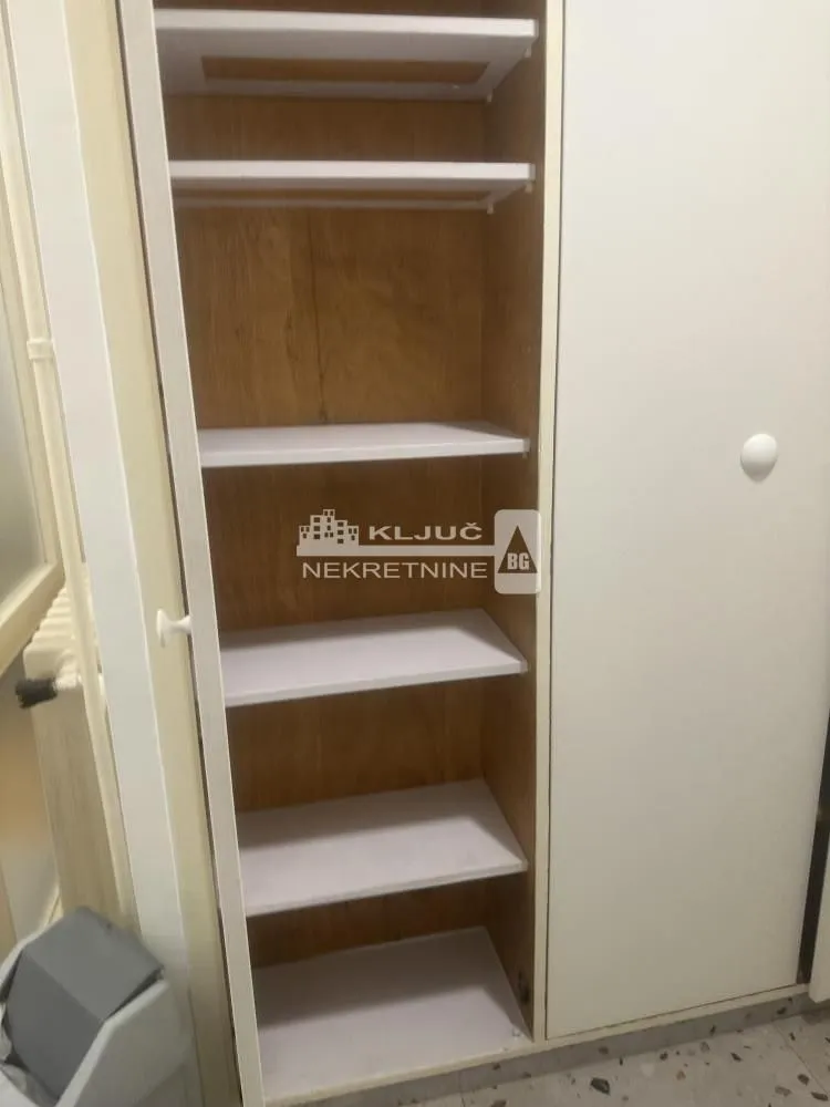 Rent, two bedroom apartment, 70m², Kalenić Pijaca, Vračar Sve Podlokacije