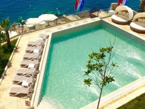 Prodaja, dvosoban stan, 83m², Dobre Vode, Bar - image 2