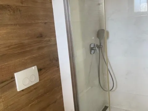 Izdavanje, dvosoban stan, 73m², Centar, Tivat - image 6