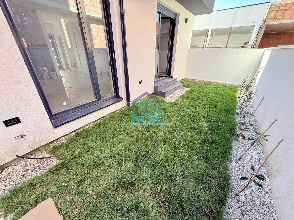 Prodaja, stan, 108m², Vidovdansko naselje, Novi Sad Sve Podlokacije