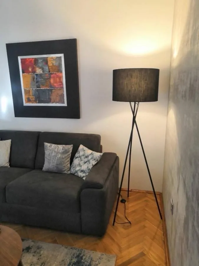 Prodaja, dvosoban stan, 64m², Centar, Novi Sad