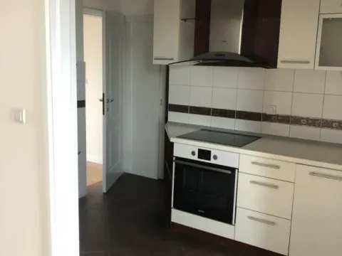Rent, four bedroom apartment, 144m², Neimar, Vračar Sve Podlokacije - image 6