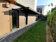 Izdavanje, kuća, 230m², Sremska Kamenica, Petrovaradin - image 28