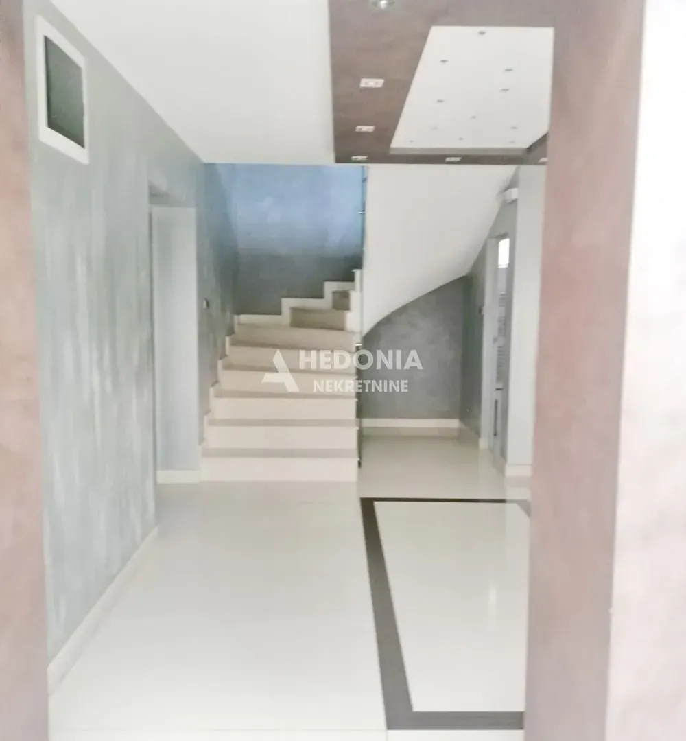 Rent, office space, 600m², Zemun Centar, Zemun Sve Podlokacije