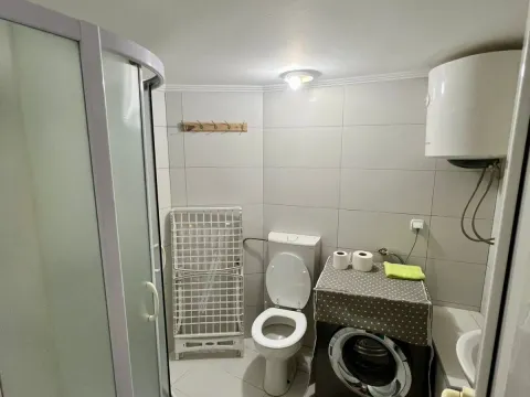 Izdavanje, garsonjera, 35m², Budva, Crna Gora - image 8