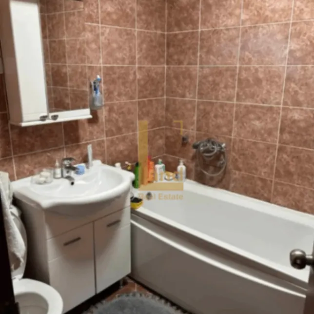 Prodaja, trosoban stan, 93m², Blok 9, Podgorica