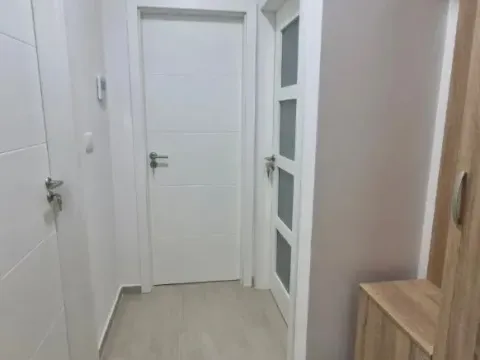 Prodaja, jednosoban stan, 44m², Pobrežje, Podgorica - image 5