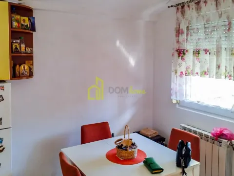 Prodaja, kuća, 220m², Tološka šuma, Podgorica - image 14