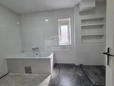 Prodaja, kuća, 190m², Bajmok, Subotica - image 9