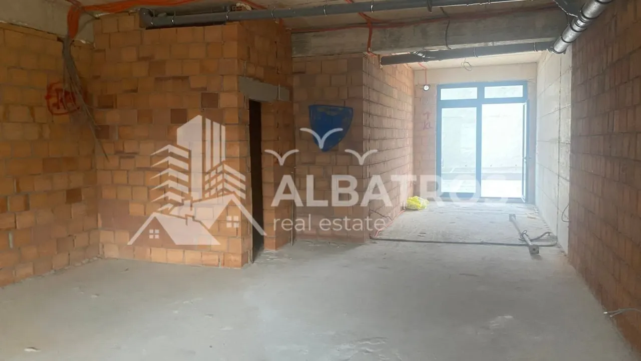 Rent, office space, 95m², Šušanj, Bar