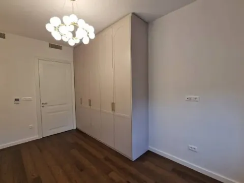 Izdavanje, petosoban stan, 147m², Slavija, Vračar Sve Podlokacije - image 10