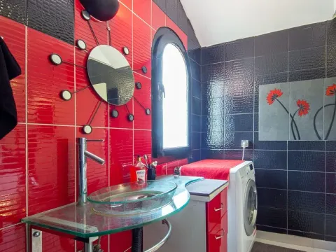 Izdavanje, trosoban stan, 115m², Zabjelo, Podgorica - image 11