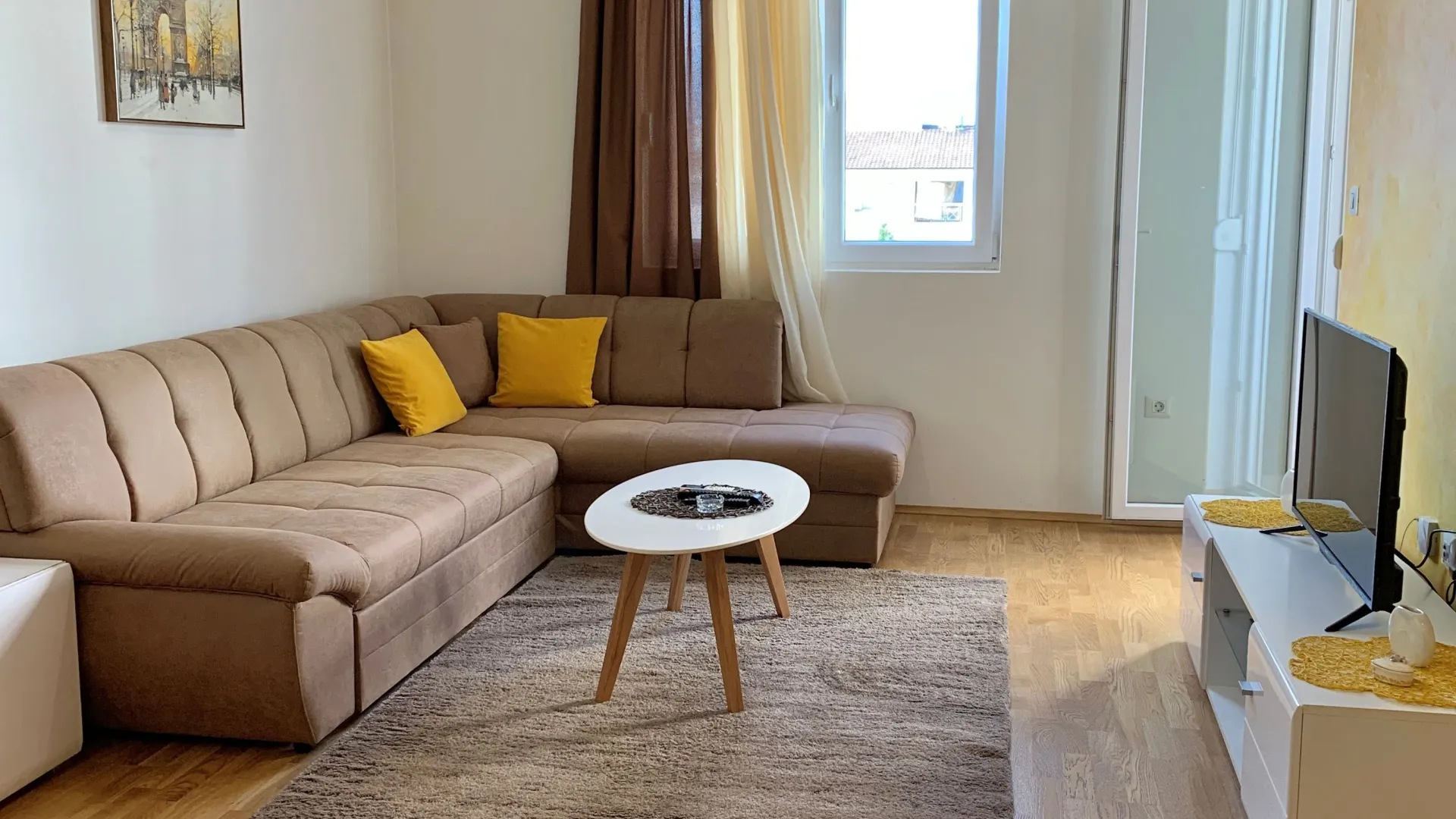 Izdavanje, jednosoban stan, 46m², Stari Aerodrom, Podgorica