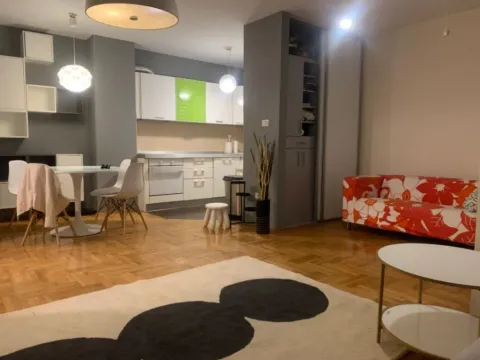 Spacious living room connected with the dining area and kitchen. - image 6